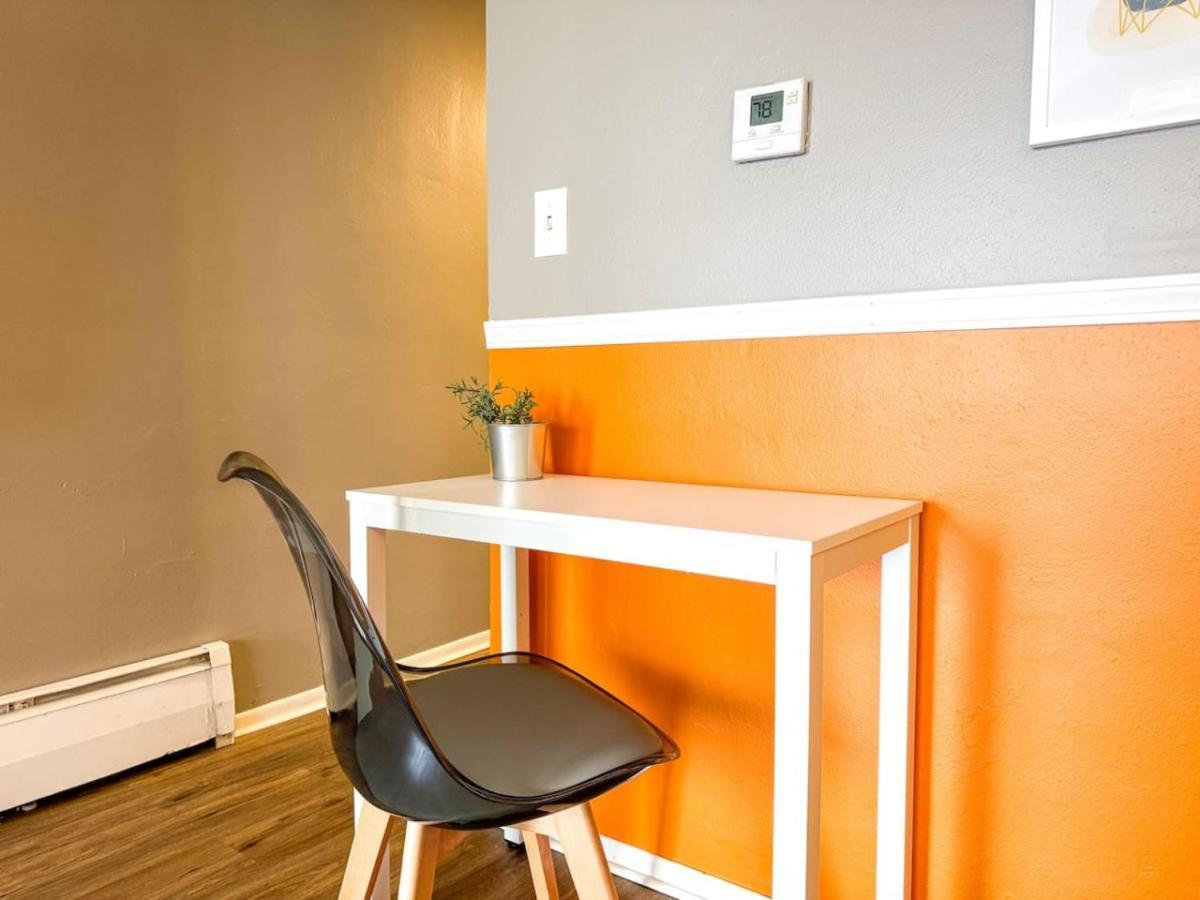 2 Full 4 Bedrooms 12 Beds Parking Pittsburgh
