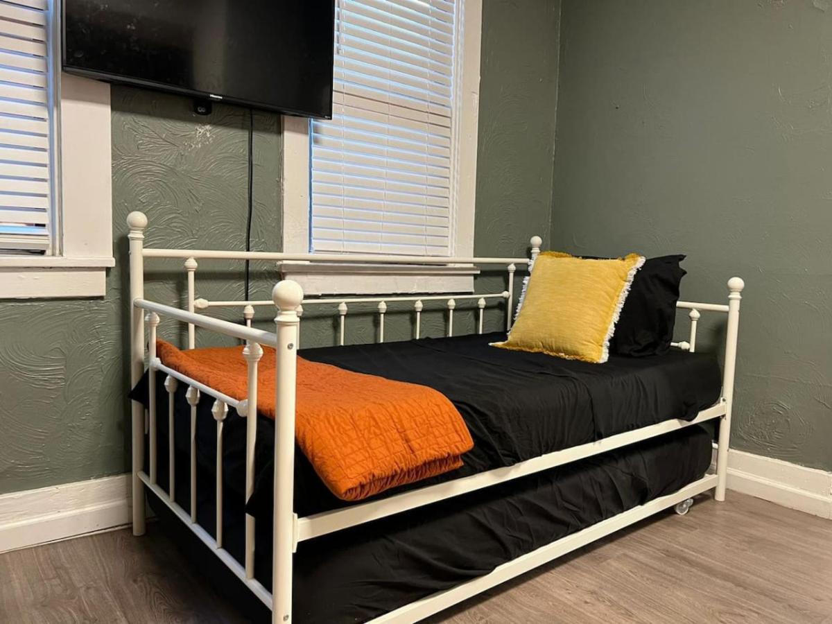 Crew Housing Sleeps 28 7br With 15 Beds And 4 Baths Pittsburgh