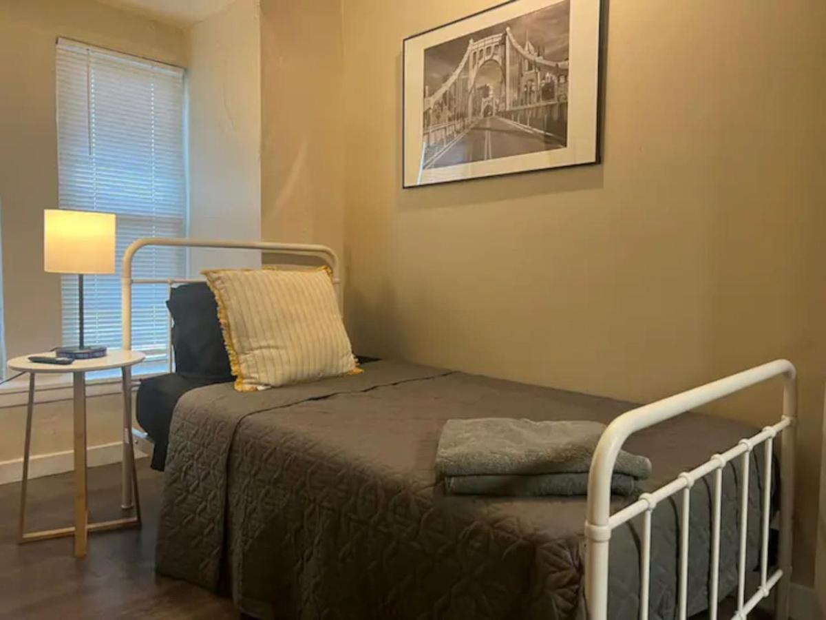 Crew Housing Sleeps 28 7br With 15 Beds And 4 Baths Apartment