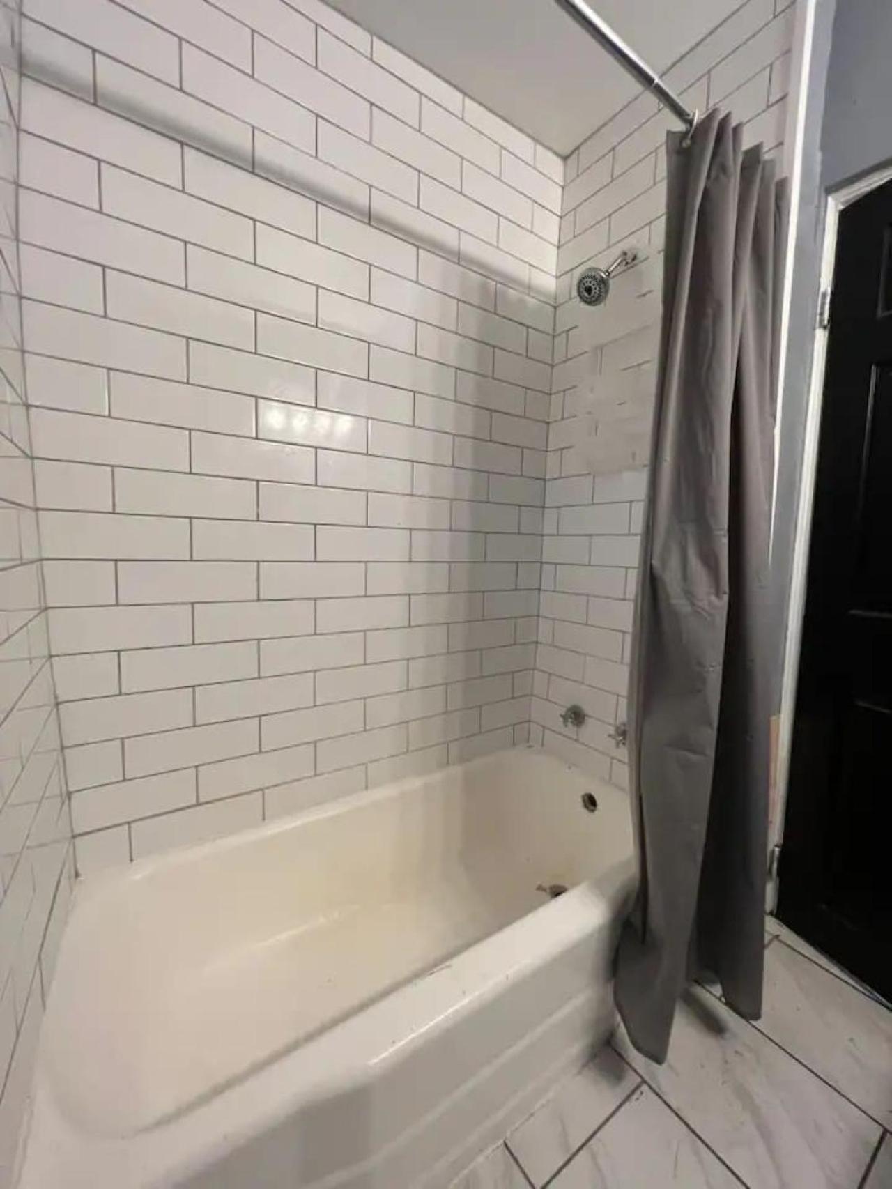 Apartment Crew Housing Sleeps 28 7br With 15 Beds And 4 Baths *