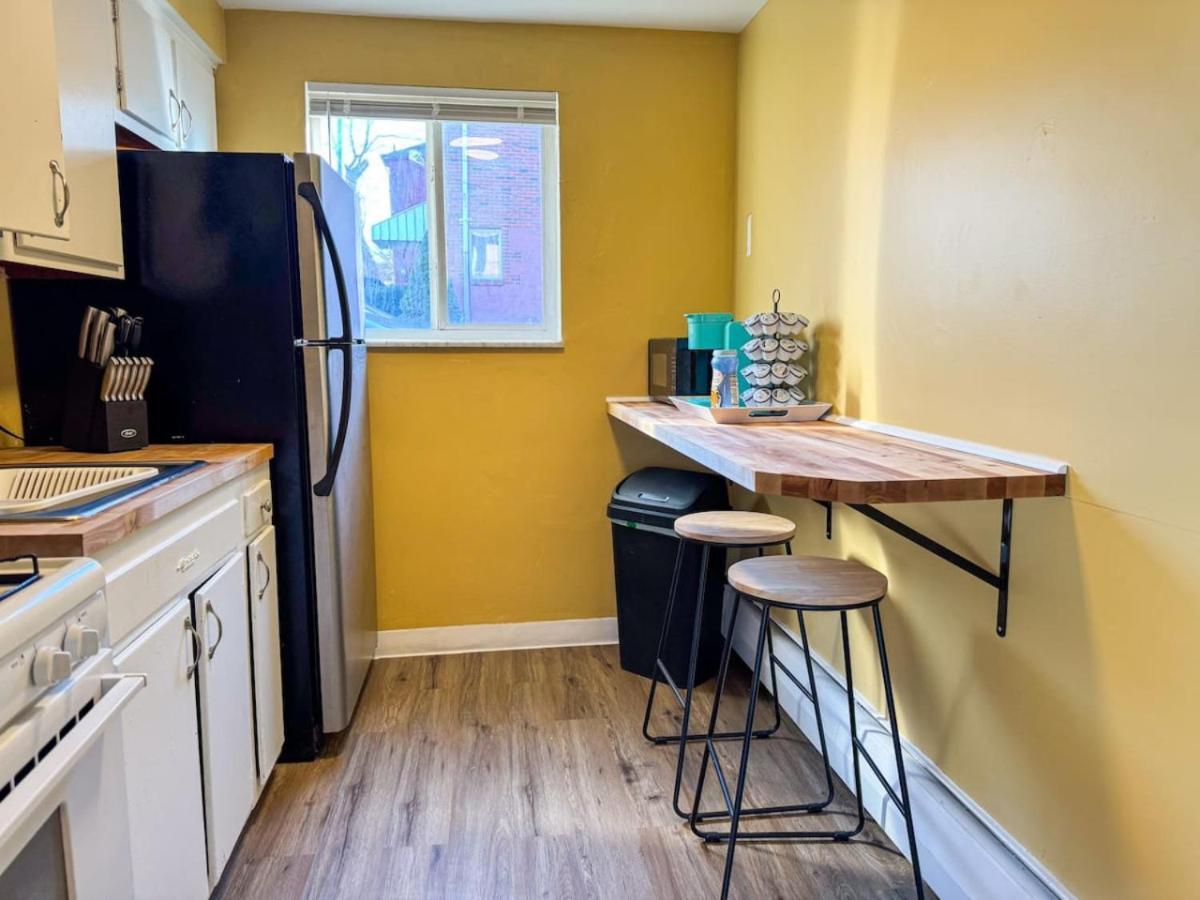Sleeps 8 2 Full With 3 Beds And Parking Pittsburgh