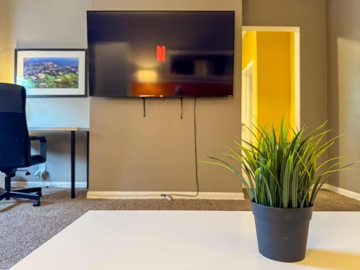 2 Full 4 Bedrooms With 14 Beds And Parking Apartment