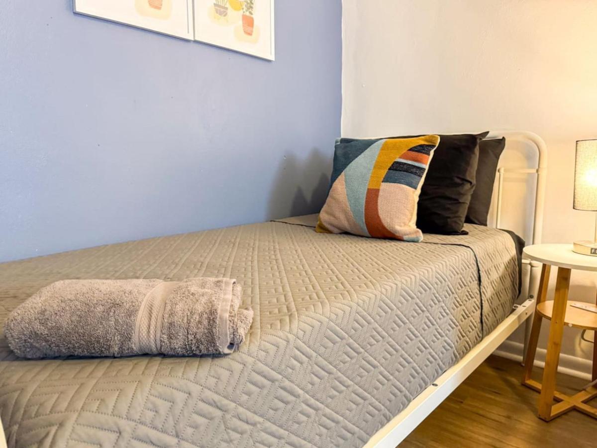 Apartment 2 Full 4 Bedrooms With 14 Beds And Parking Pittsburgh