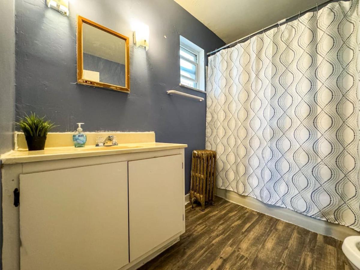 2 Full 4 Bedrooms With 14 Beds And Parking Pittsburgh