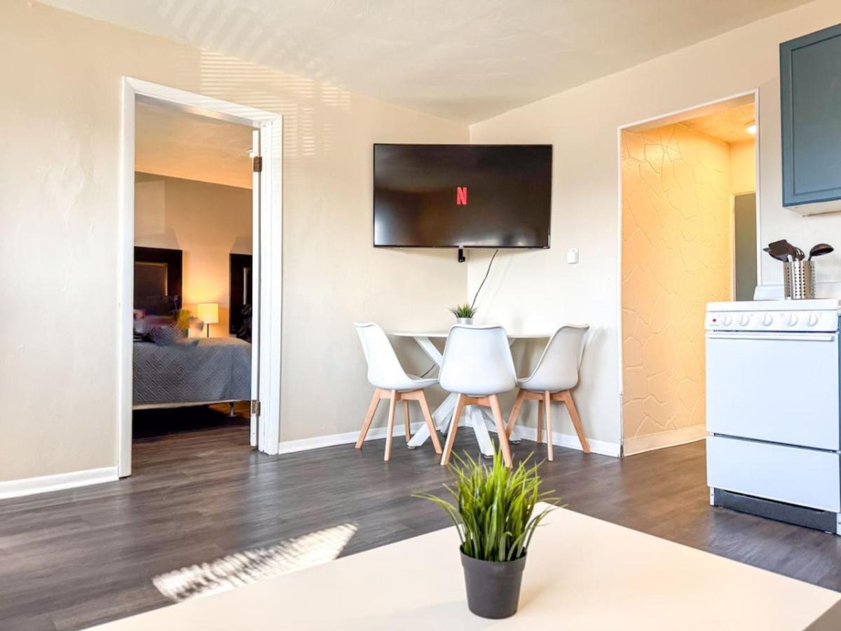 2 Stylish With 8 Beds And Parking Wifi *