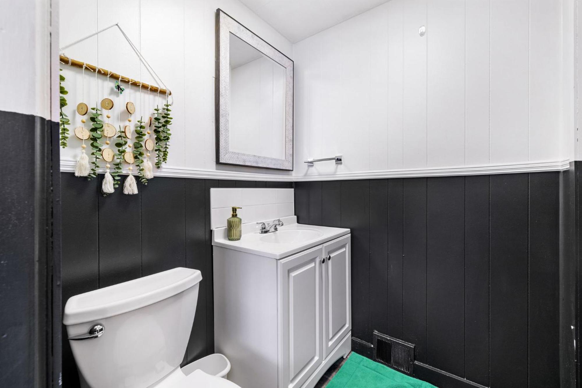 Holiday home 3bd - Bbq & Hot Tub - Centrally Located Pittsburgh