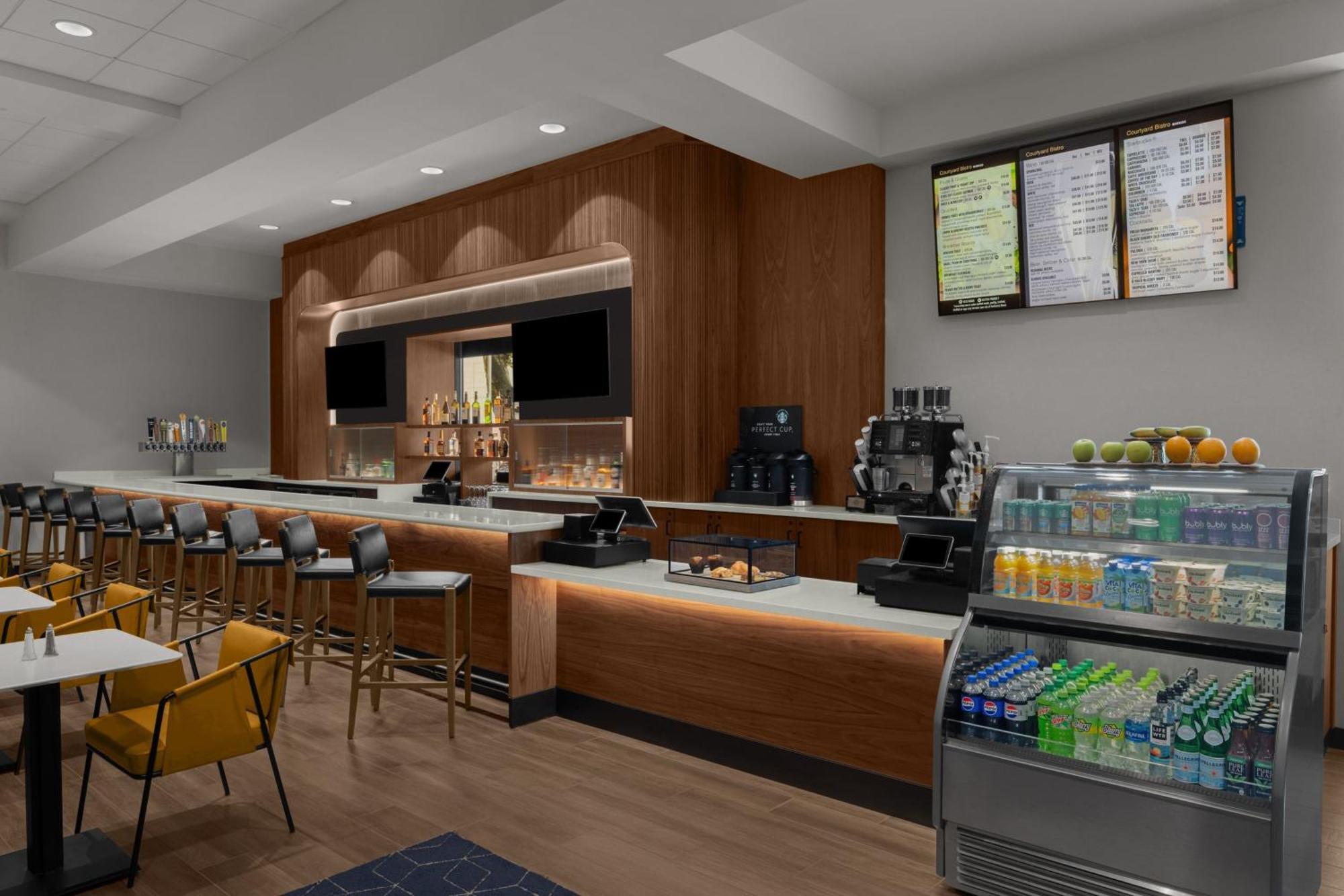 Courtyard By Marriott Center