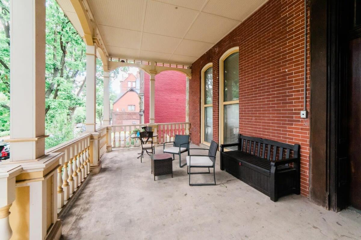 Comfort - Walkable - Groupstay Apartment *