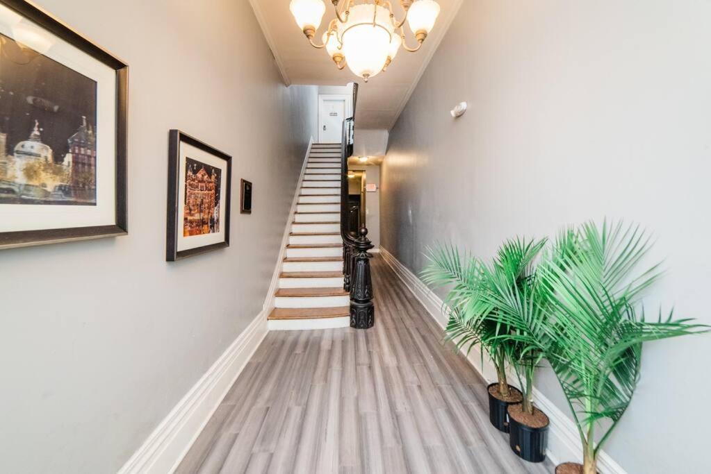 Apartment Location - Walkable Entertainment *