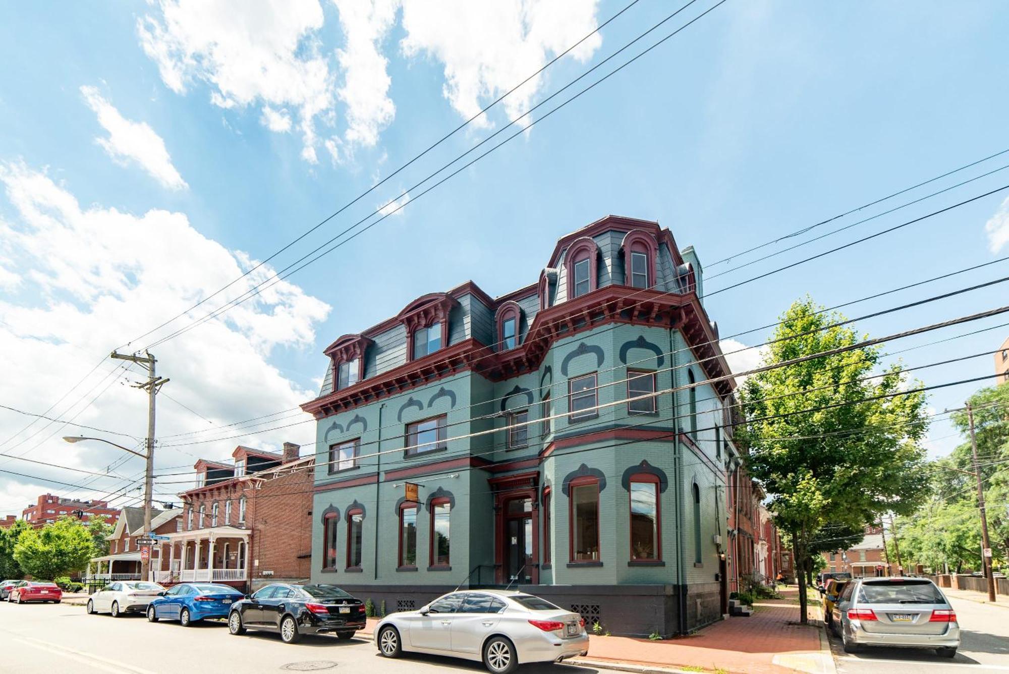 Walk To Acrisure - Parking - Location - Groupstay * Pittsburgh