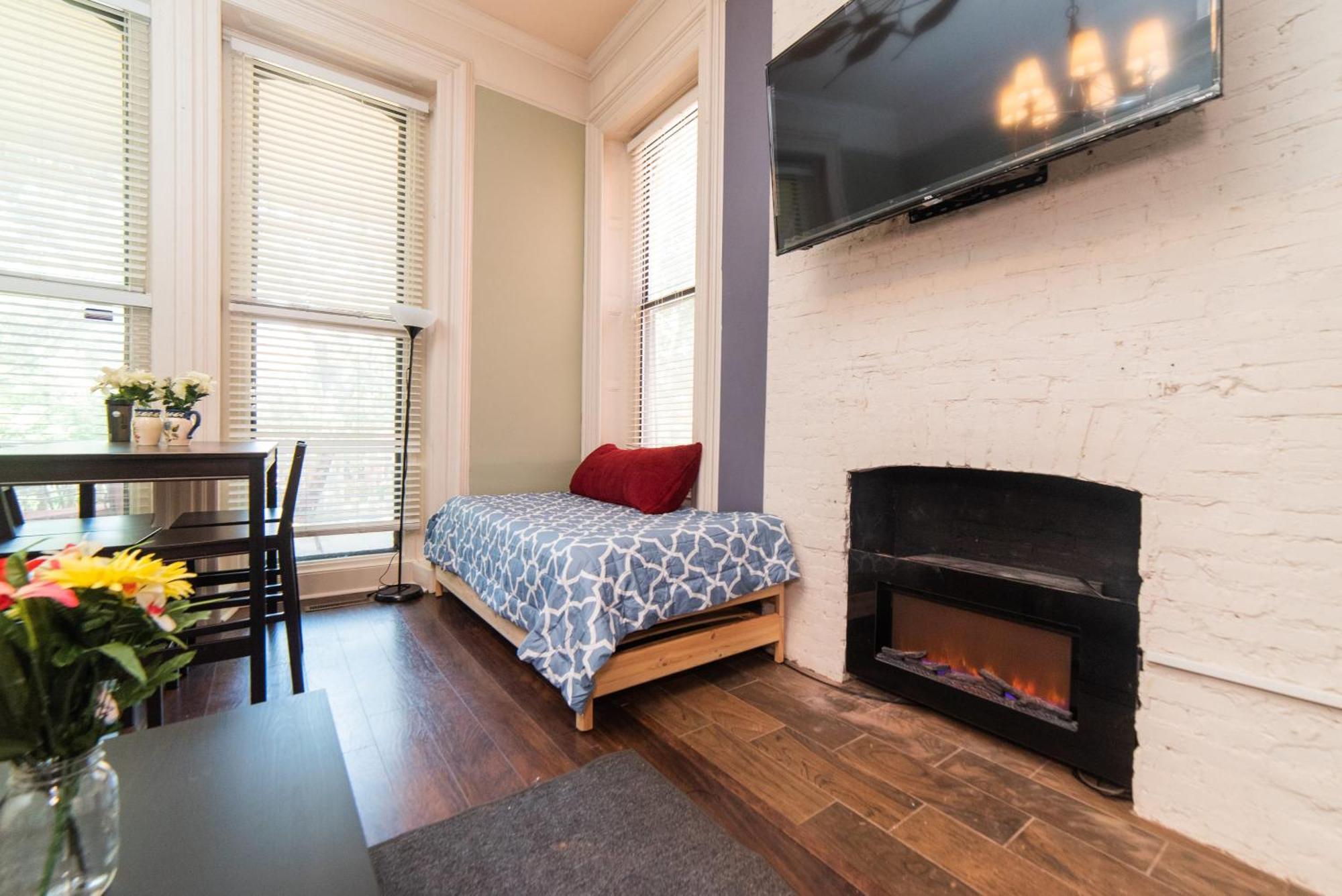 Unbeatable Location - Walkable Entertainment Apartment Pittsburgh