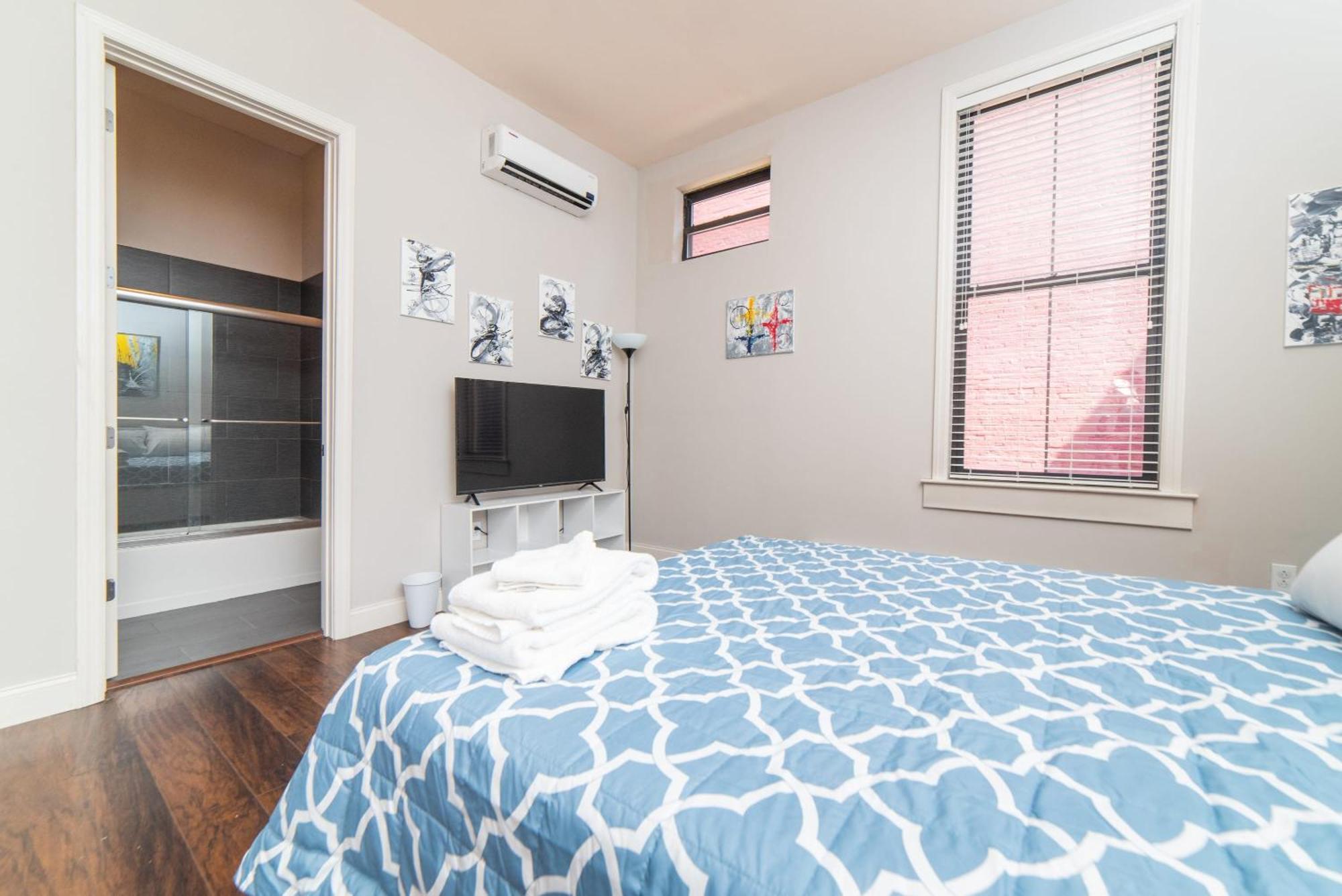 Unbeatable Location - Walkable Entertainment