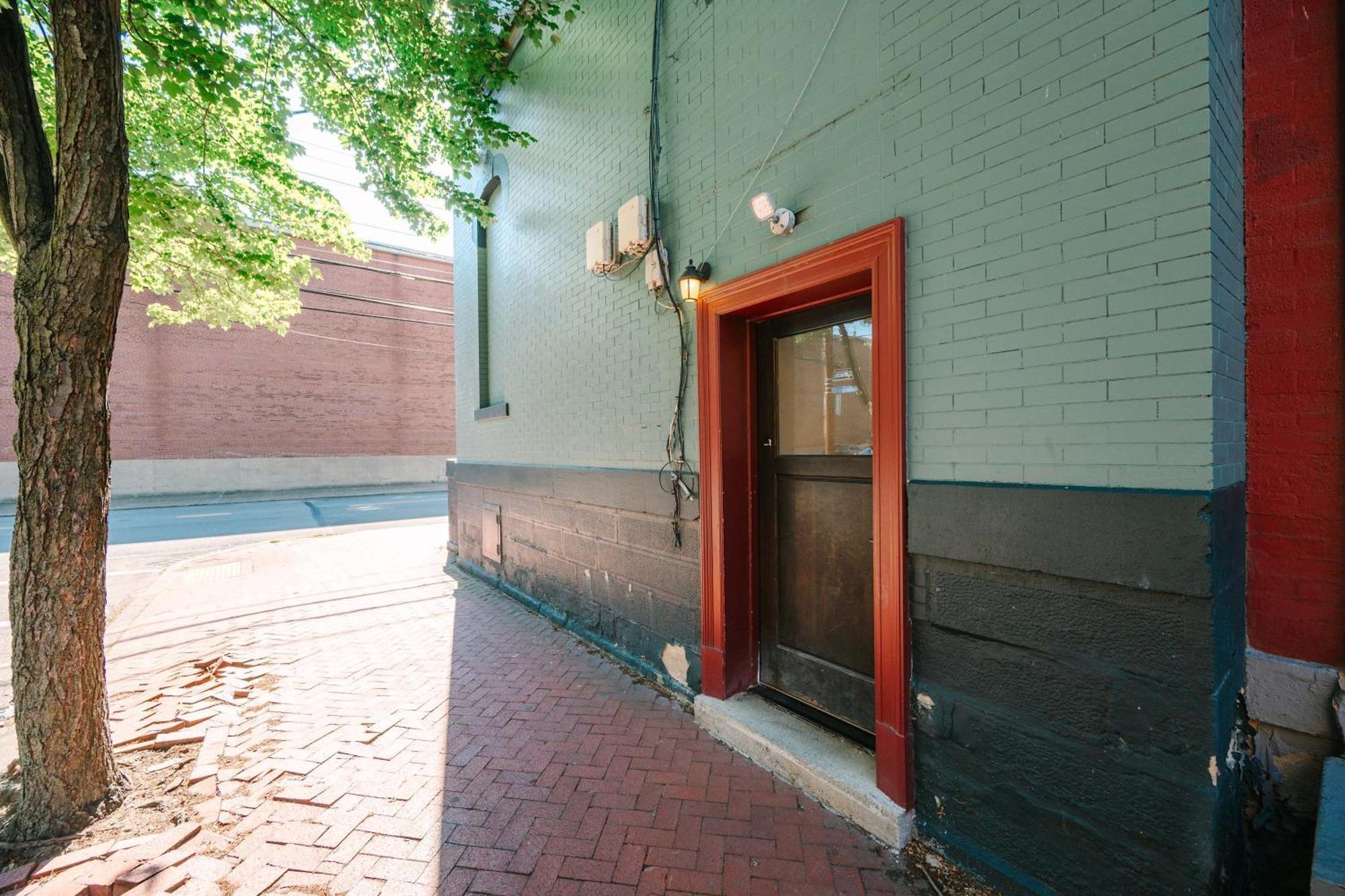 Acrisure Field - Off Street Parking - Groupstay Apartment Pittsburgh