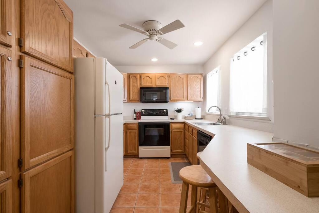 Cozy, Pet-friendly In Pittsburgh's South Side Holiday home