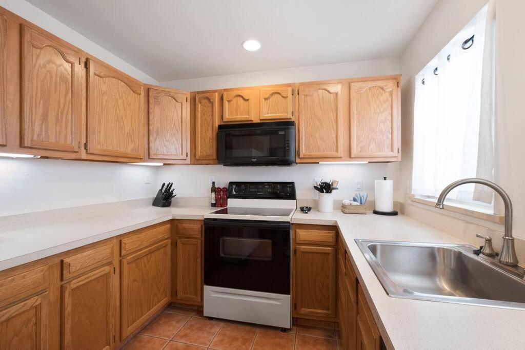 Cozy, Pet-friendly In Pittsburgh's South Side *