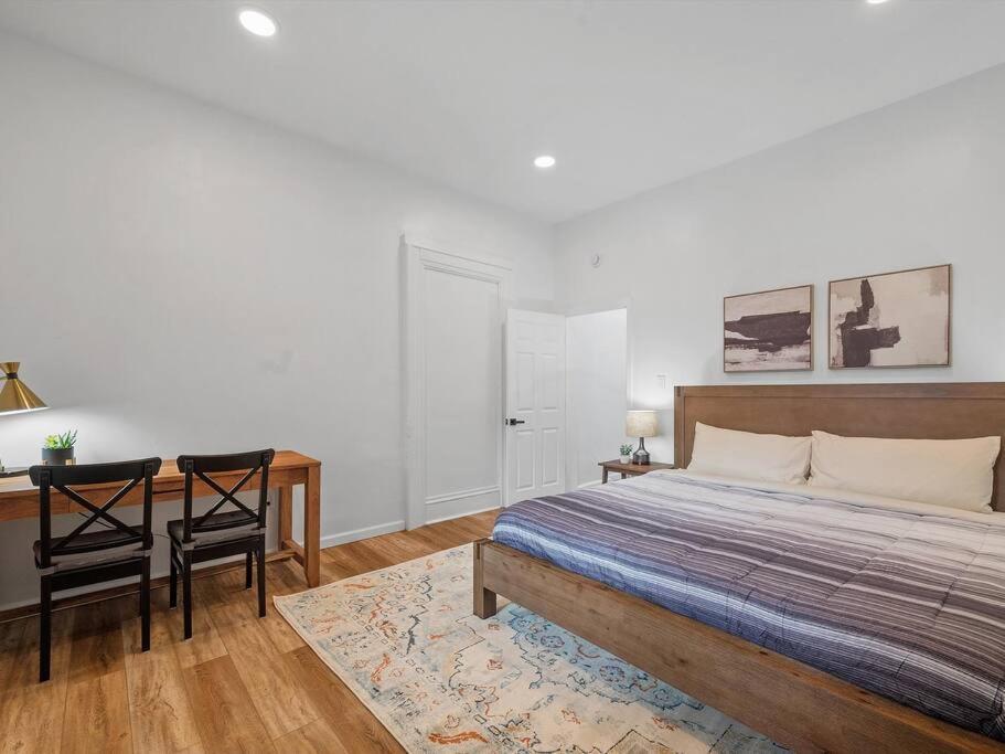 Bloomfield, Shadyside !2 Modern And Spacious Two Bedroom With Free Parking * Pittsburgh