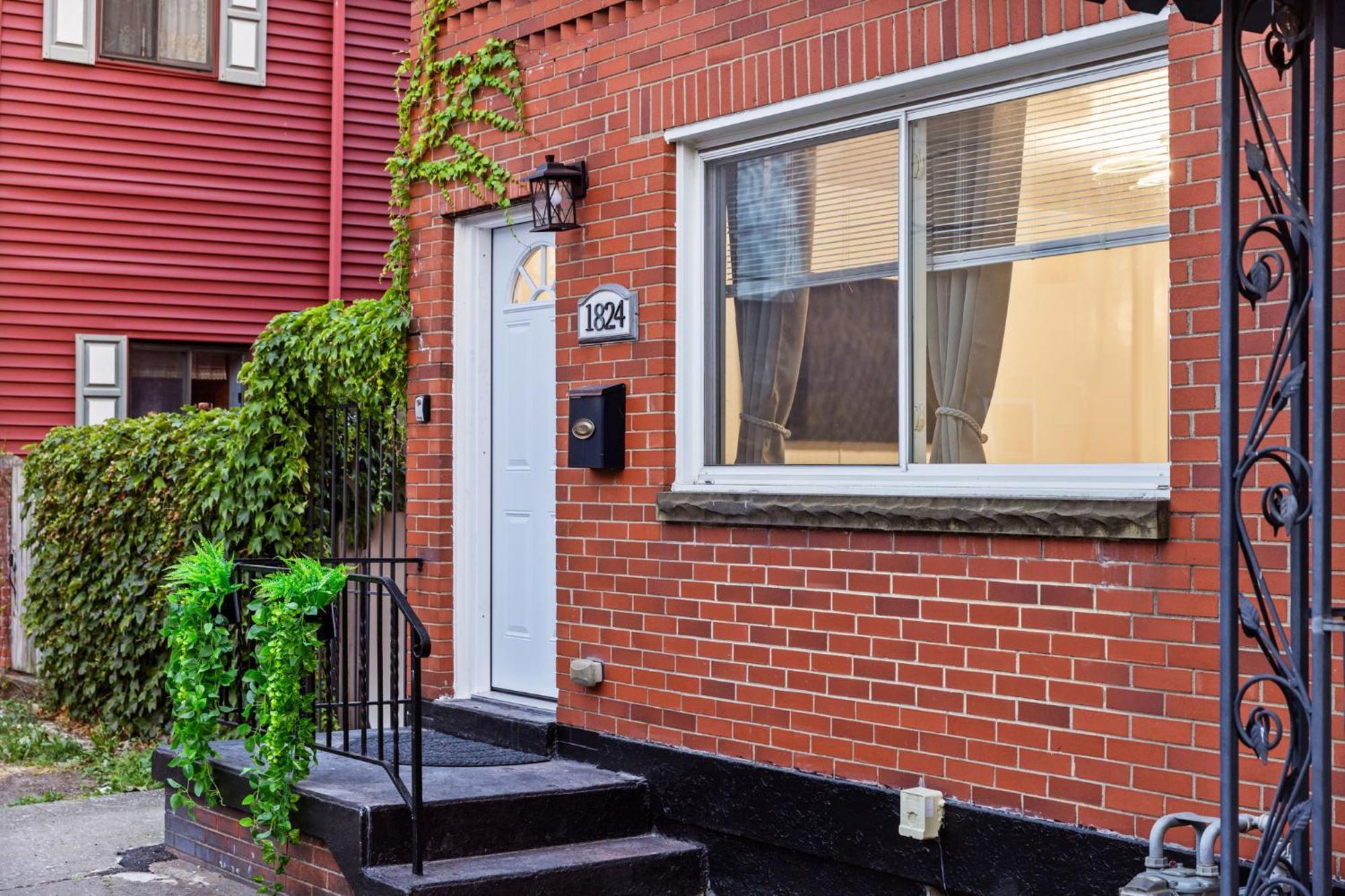 Casa de férias 5bdrm 10bd With King Bbq Patio 1 Min Walk Carson St *