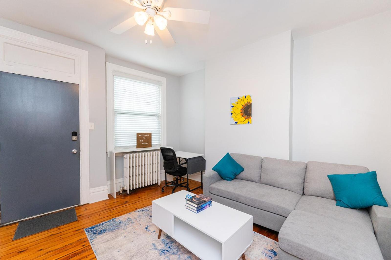Two Town Homes! 6 Bedrooms, 2 King Beds, Walk To Eats Pittsburgh