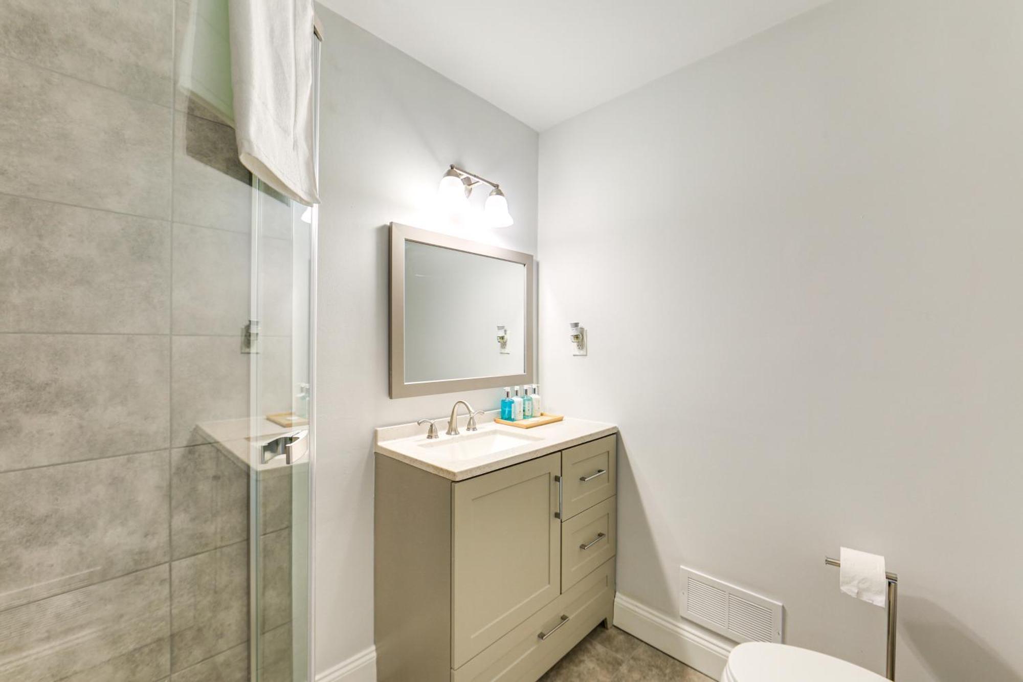 1 Mi To Dtwn Walkable Gem In