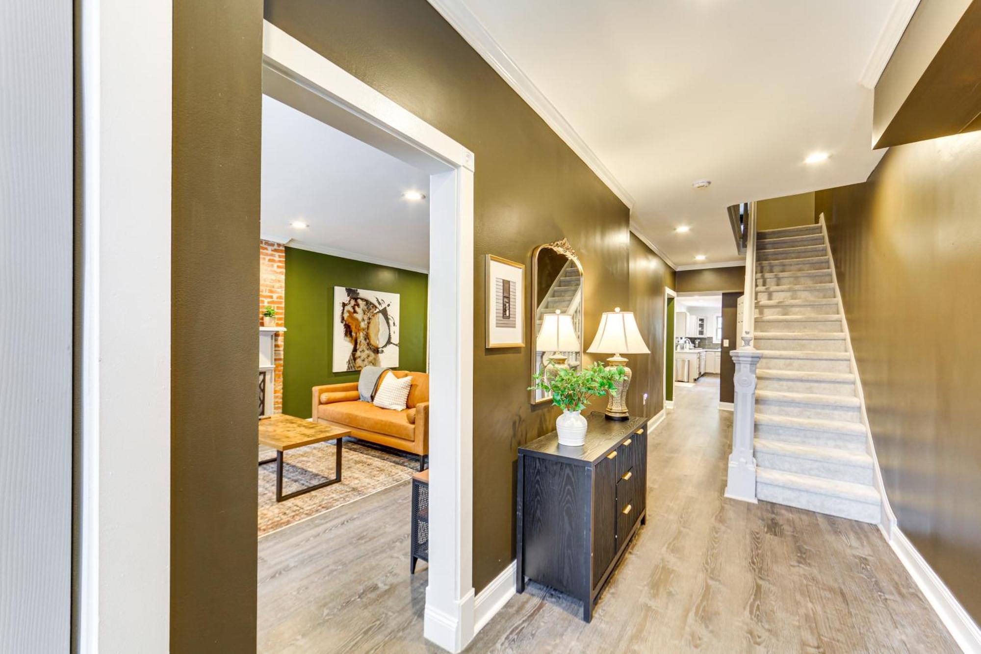 1 Mi To Dtwn Walkable Gem In Holiday home *
