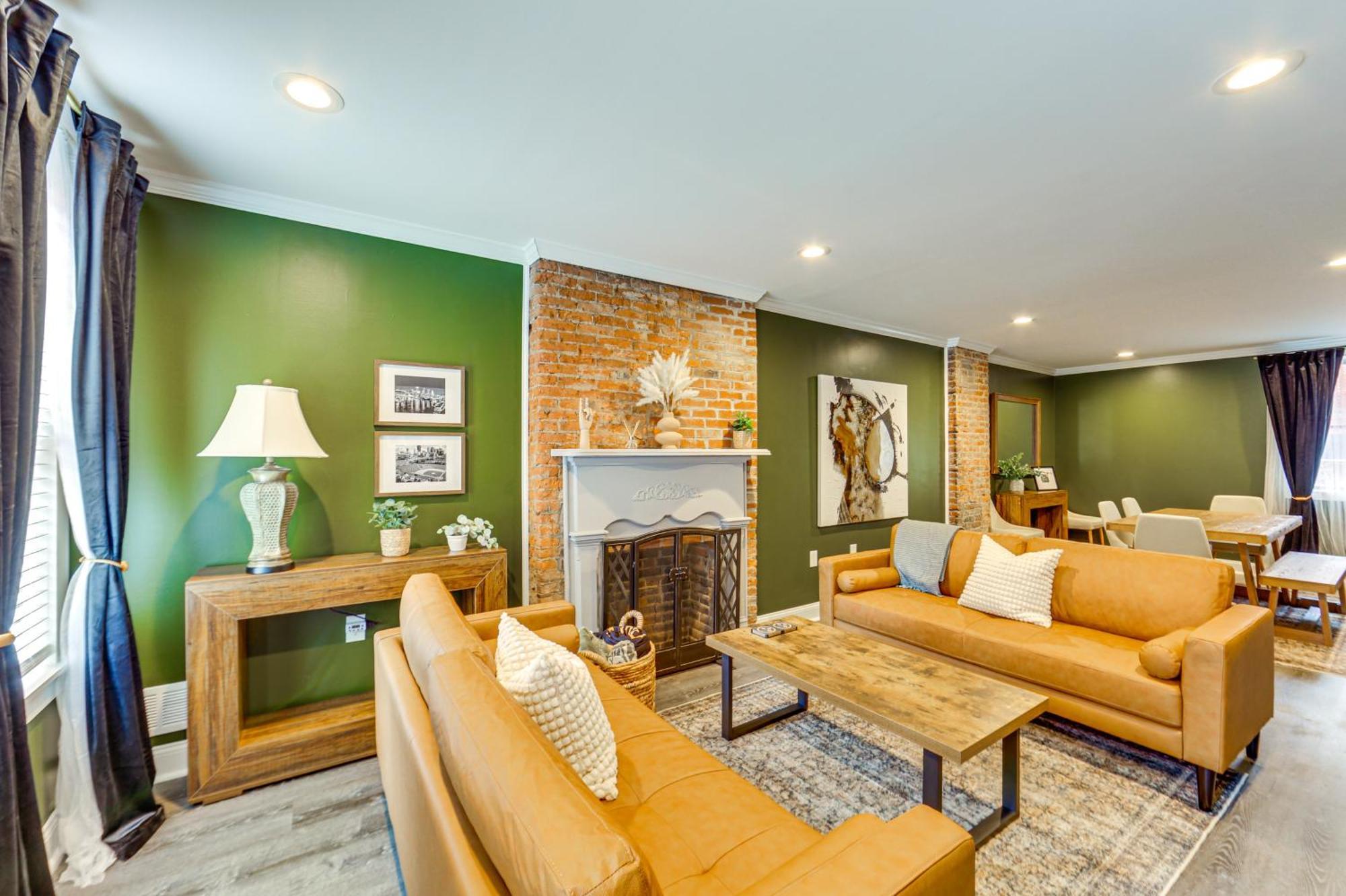 1 Mi To Dtwn Walkable Gem In Holiday home