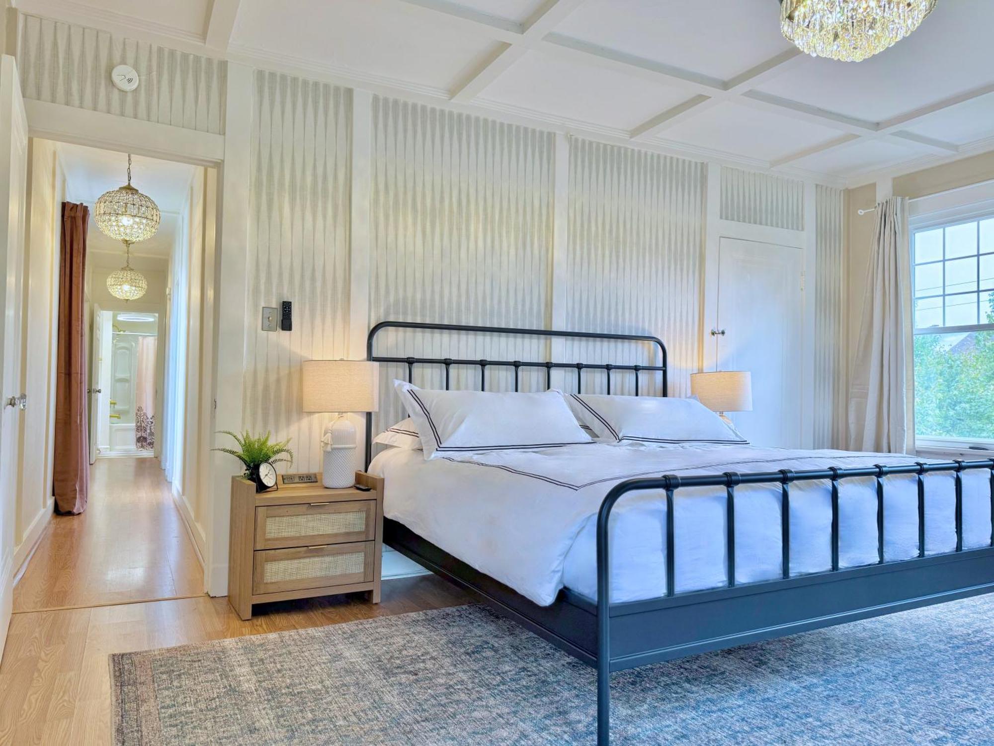 The Colonial At Mount Lebanon By Luxe Pgh Pittsburgh