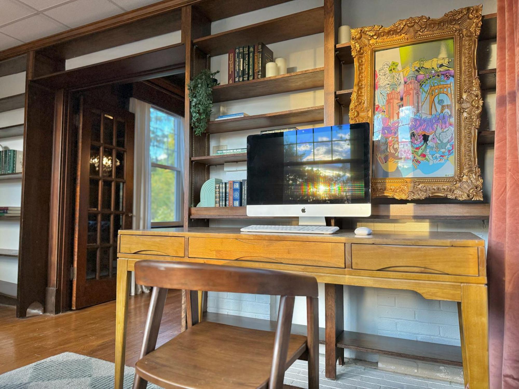 The Colonial At Mount Lebanon By Luxe Pgh Holiday home