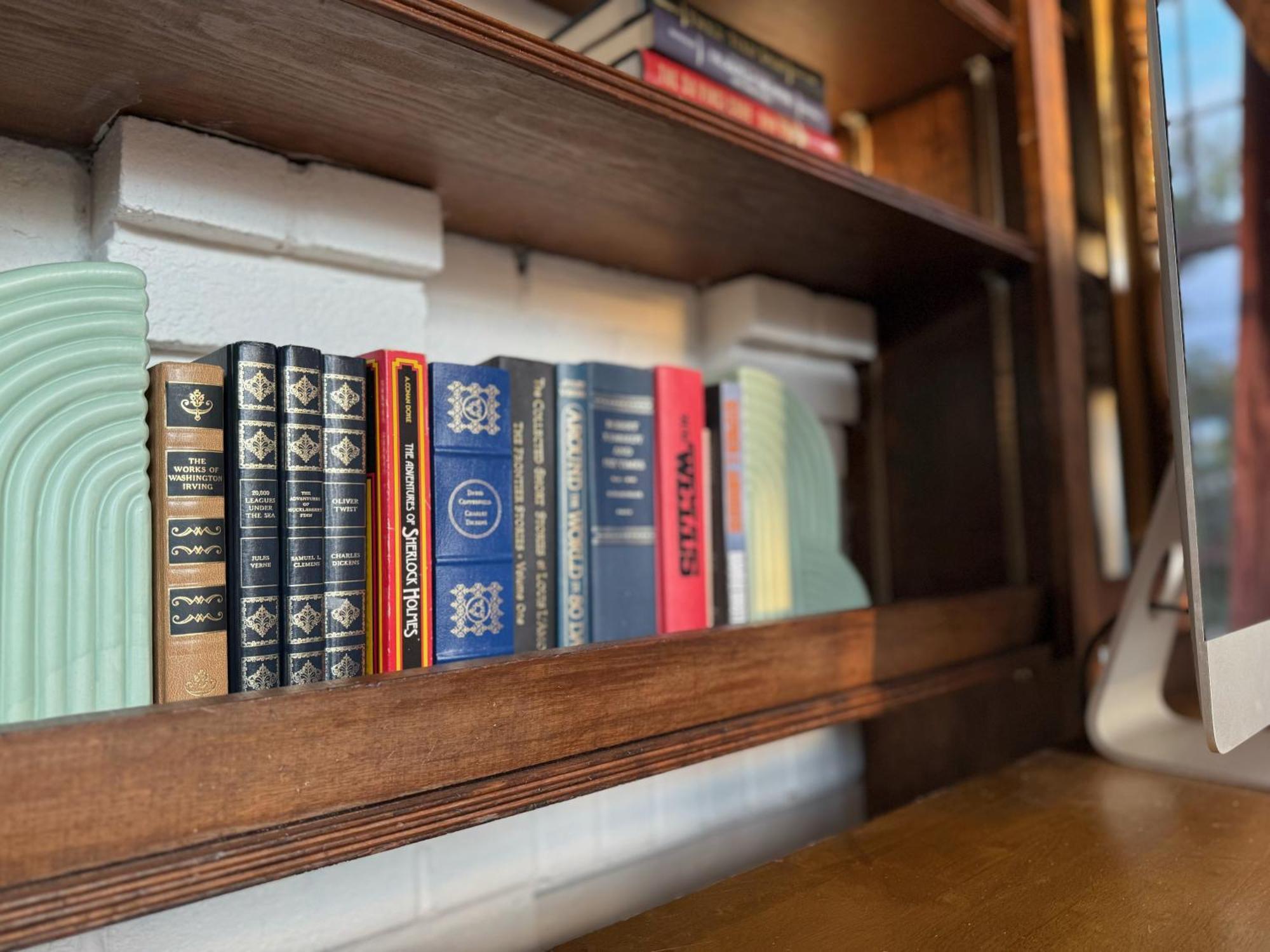 The Colonial At Mount Lebanon By Luxe Pgh Holiday home