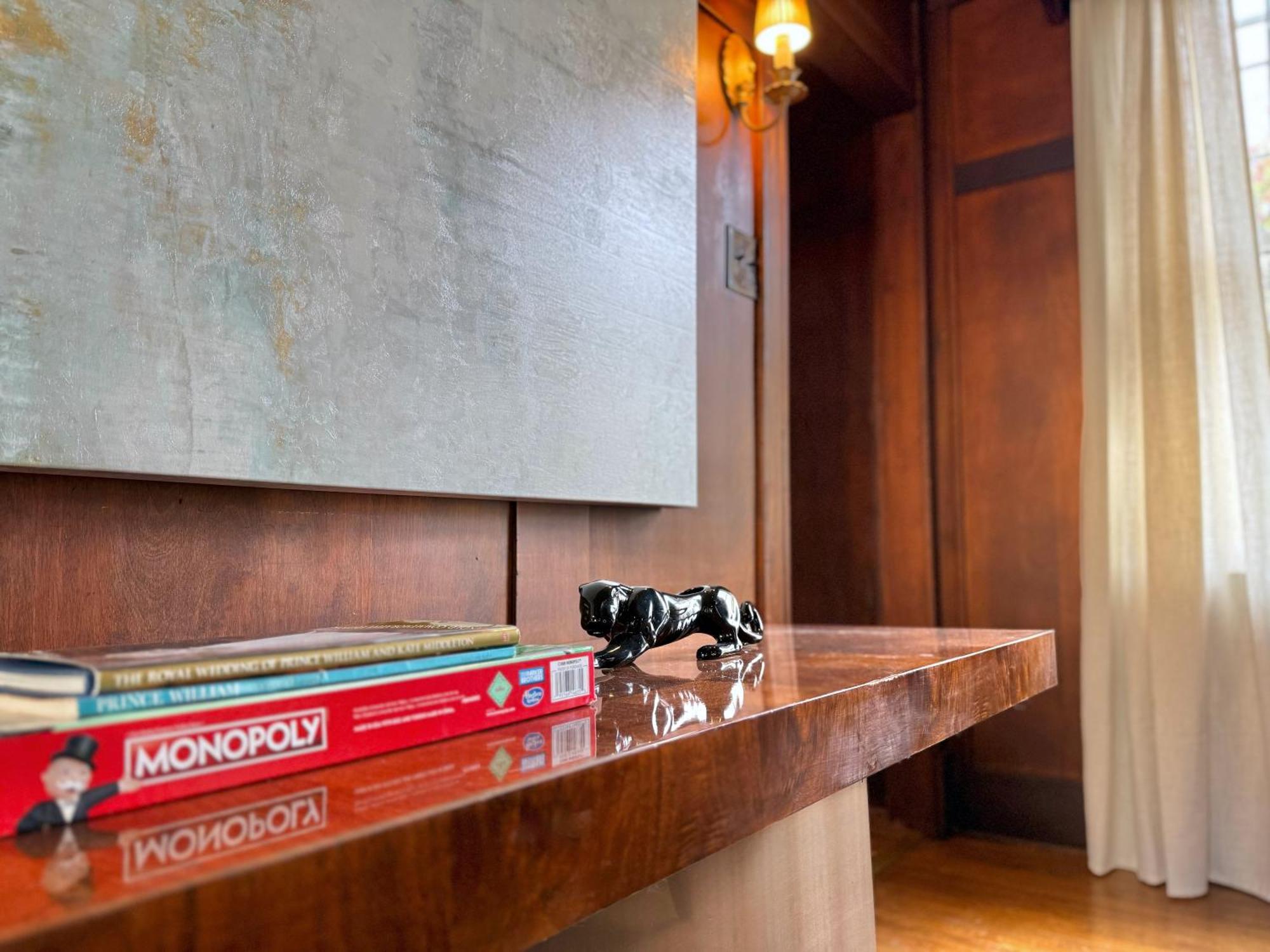 The Colonial At Mount Lebanon By Luxe Pgh