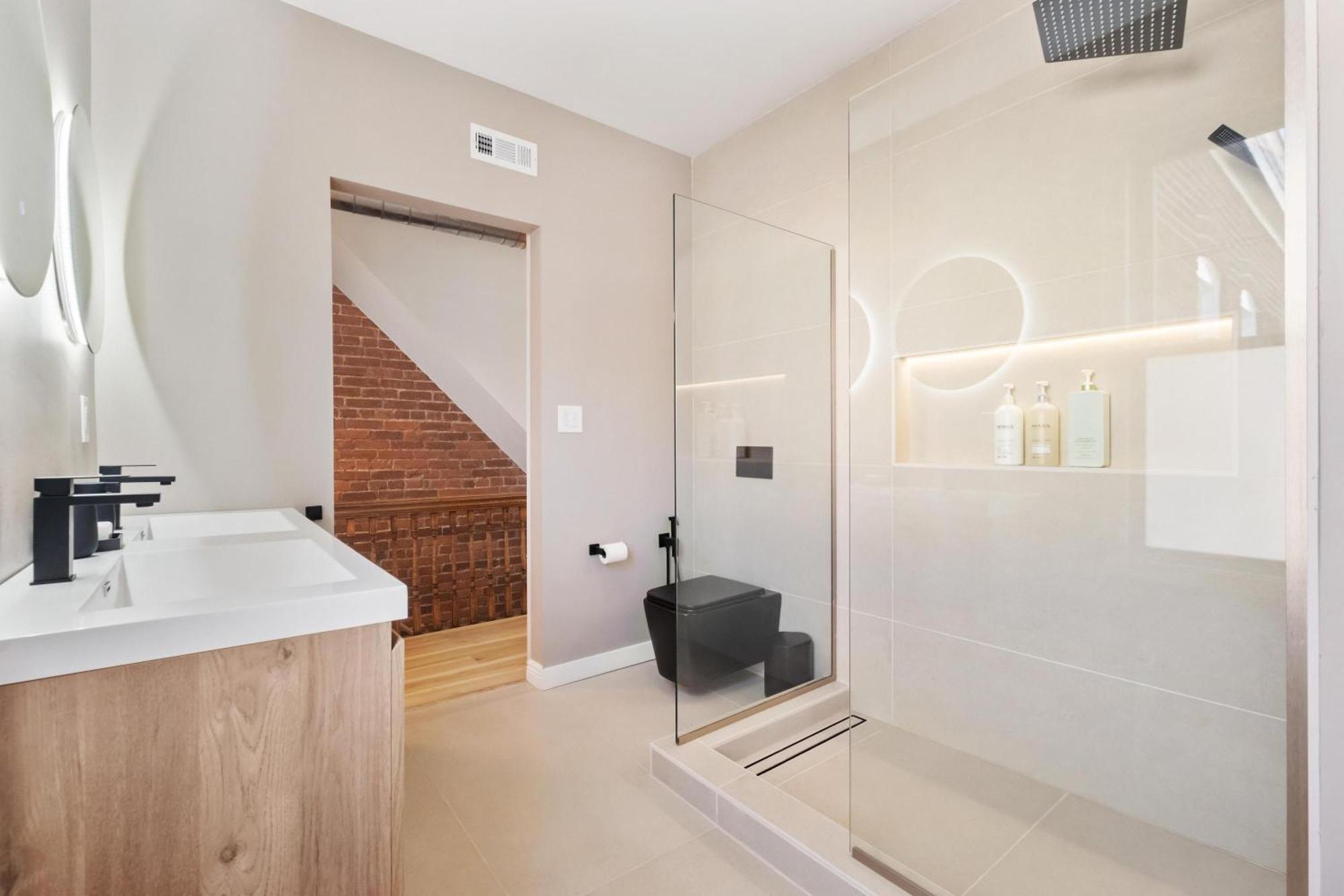 A Perfect South Side Getaway *
