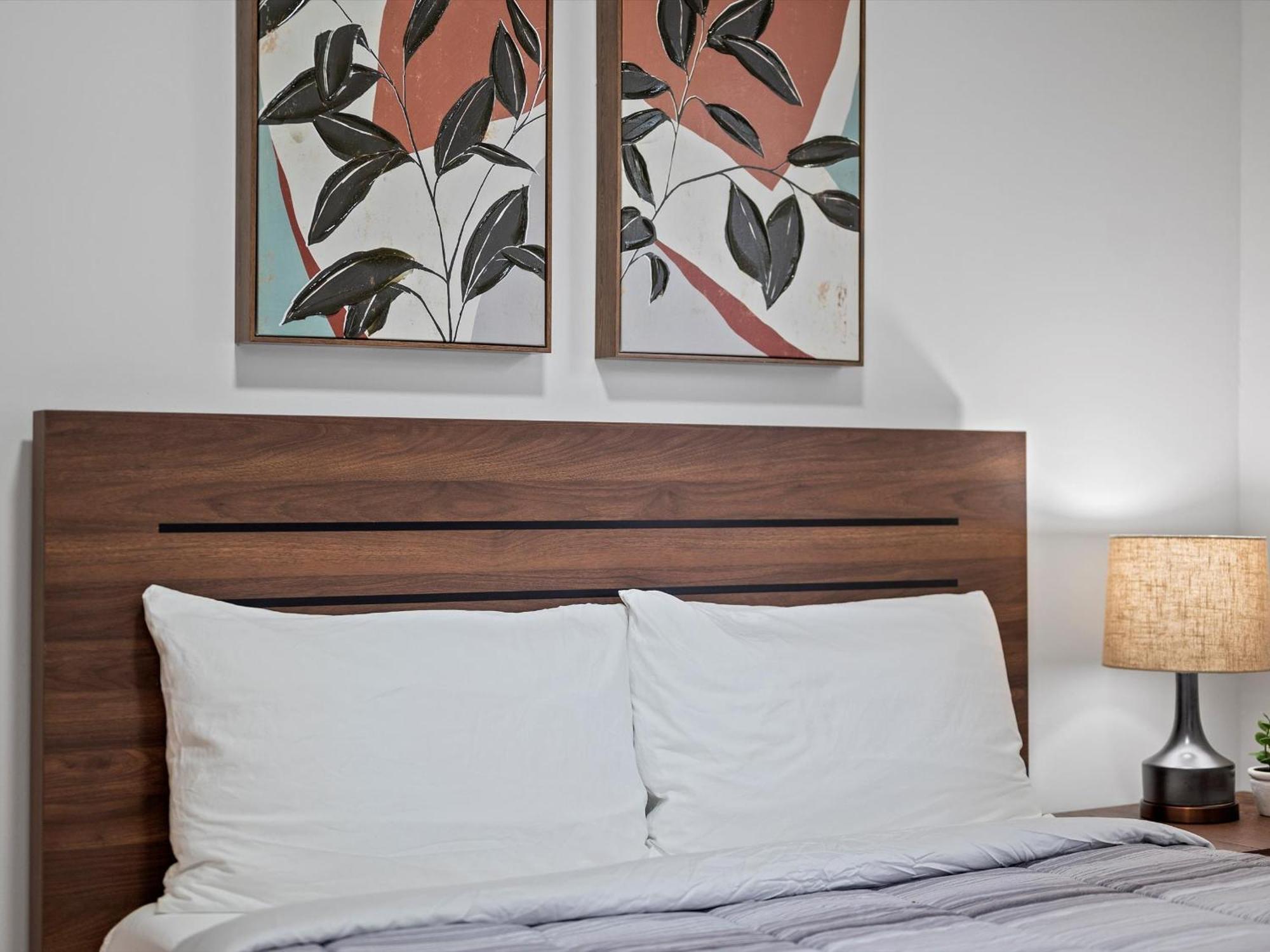 Oakland, !e Cozy And Stylish Private Bedroom With Shared Bathroom Pittsburgh