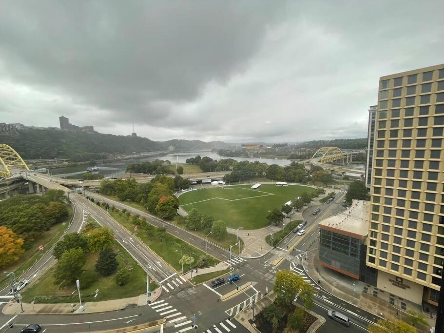 Apartment Luxury At The Point Easy Access To And From Downtown 24-7 Parking Pittsburgh