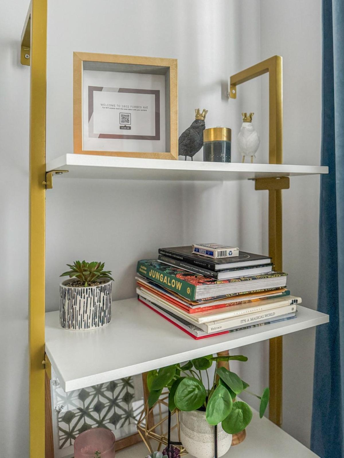 Cozy With King Beds - Short Drive To Holiday home Pittsburgh