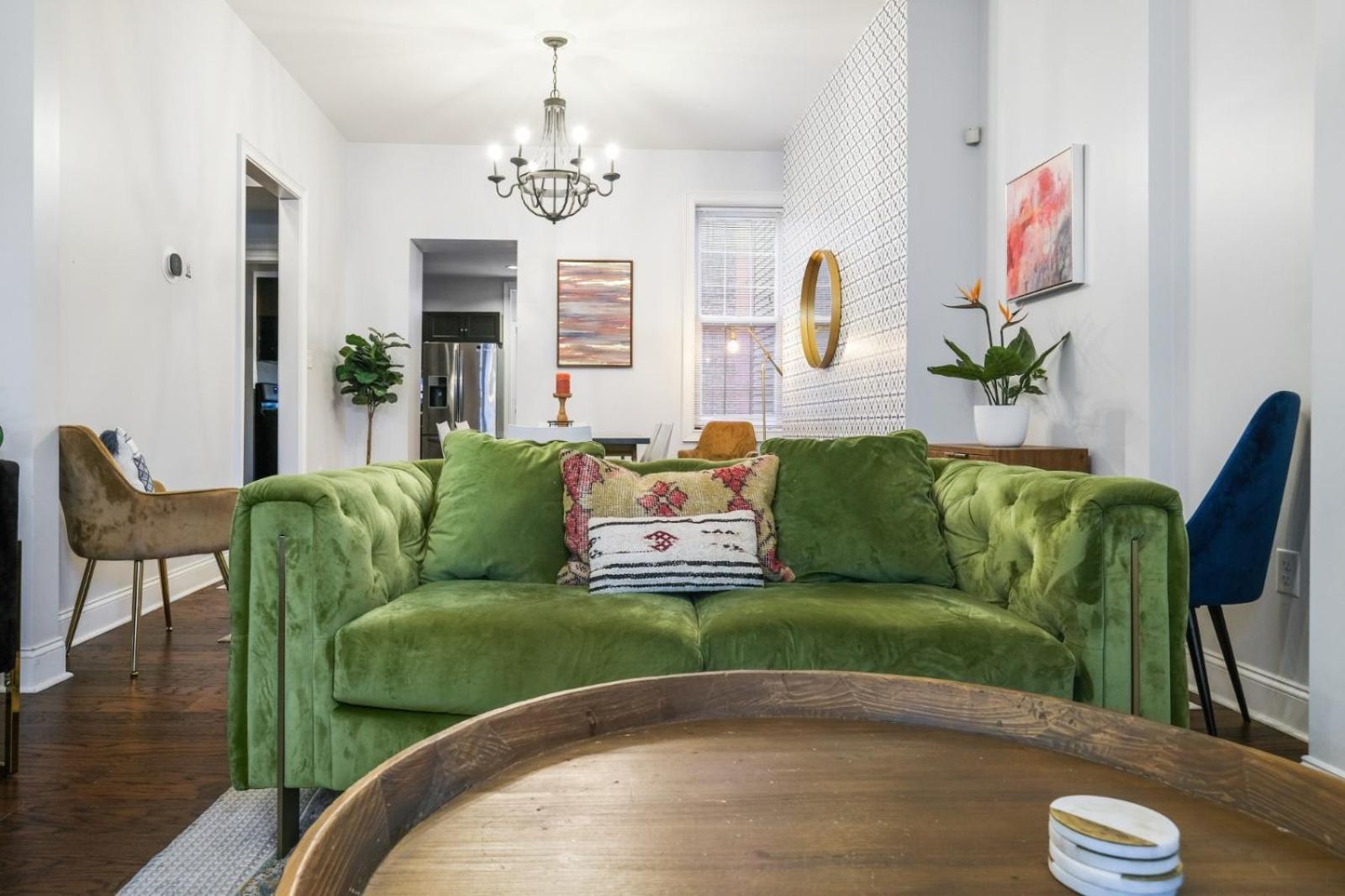 Cozy With King Beds - Short Drive To *
