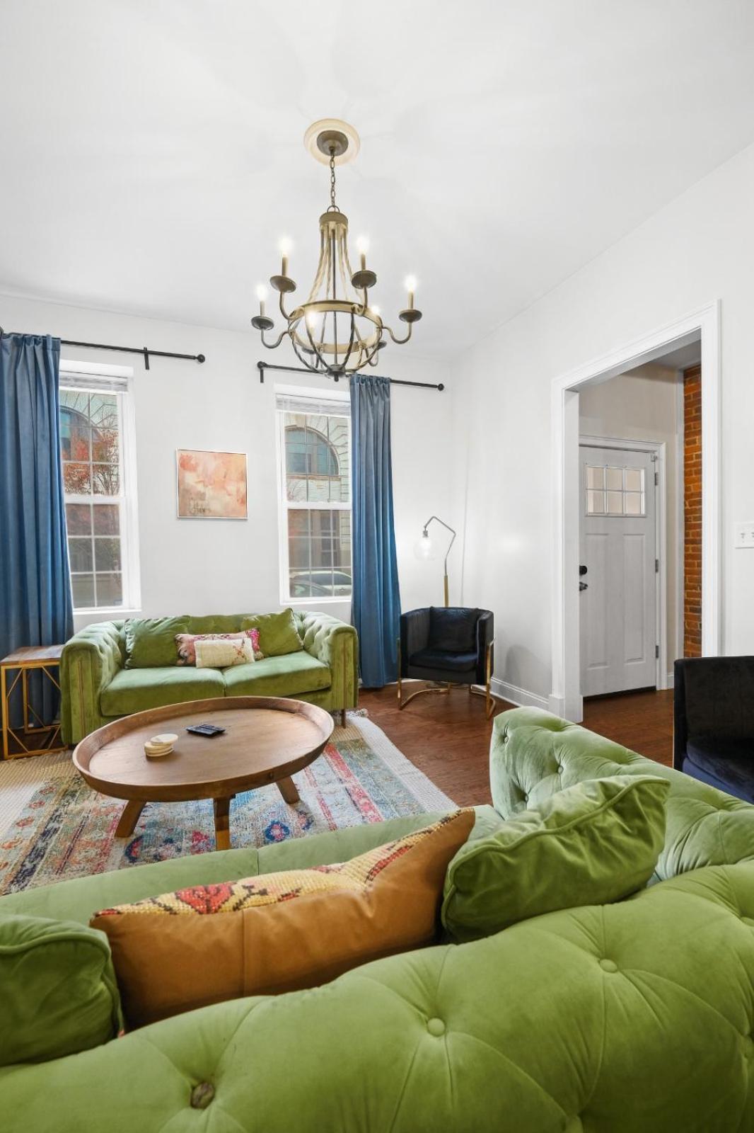 Cozy With King Beds - Short Drive To Pittsburgh