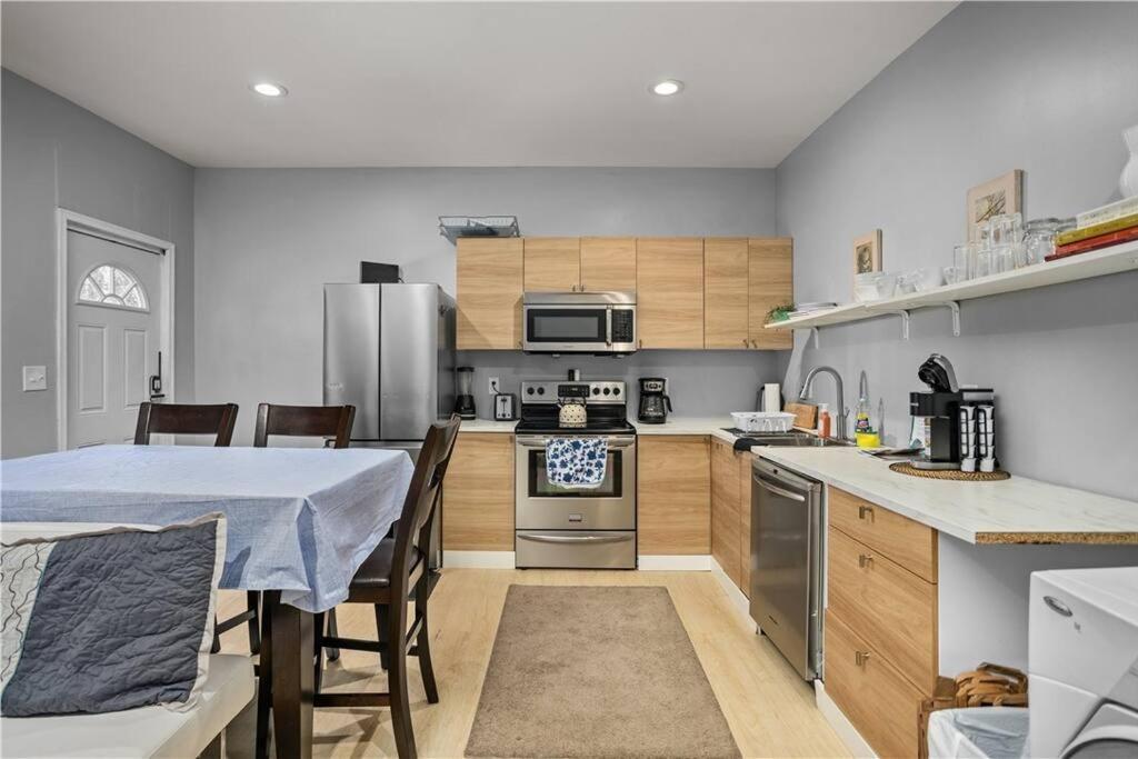 3bed Perfect Retreat In - 2 Apartment Pittsburgh