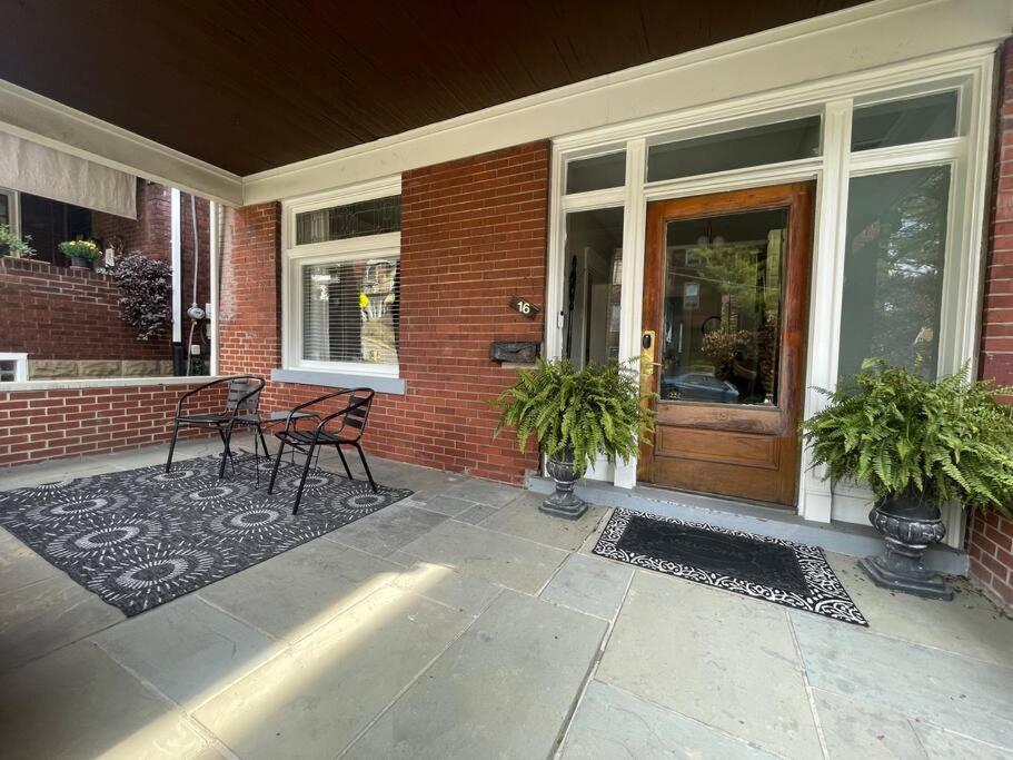 Whimsical, Restored 100-year-old Home, 3 King & 2 Queen Beds Pittsburgh