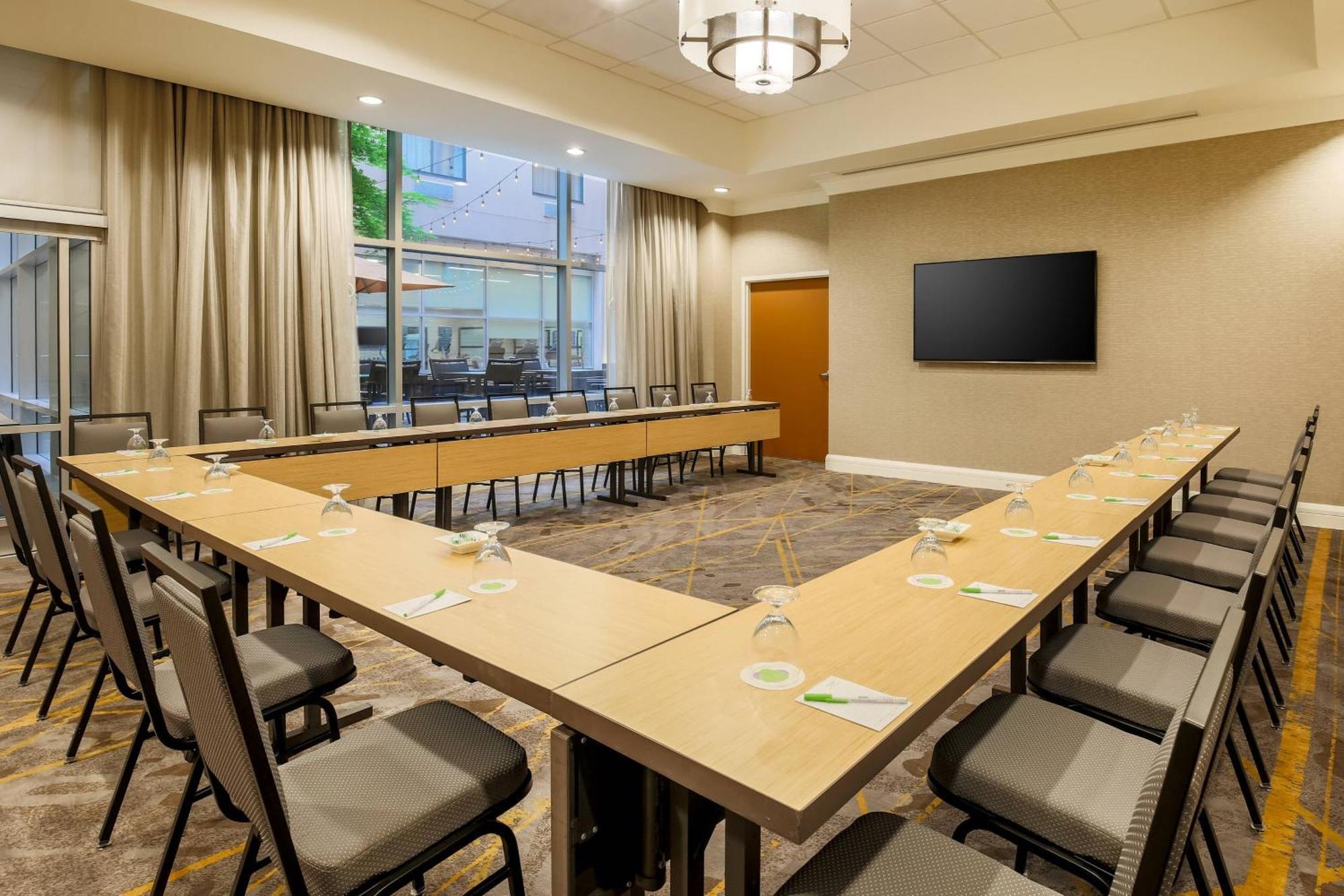 Hotel Courtyard By Marriott Downtown 4*