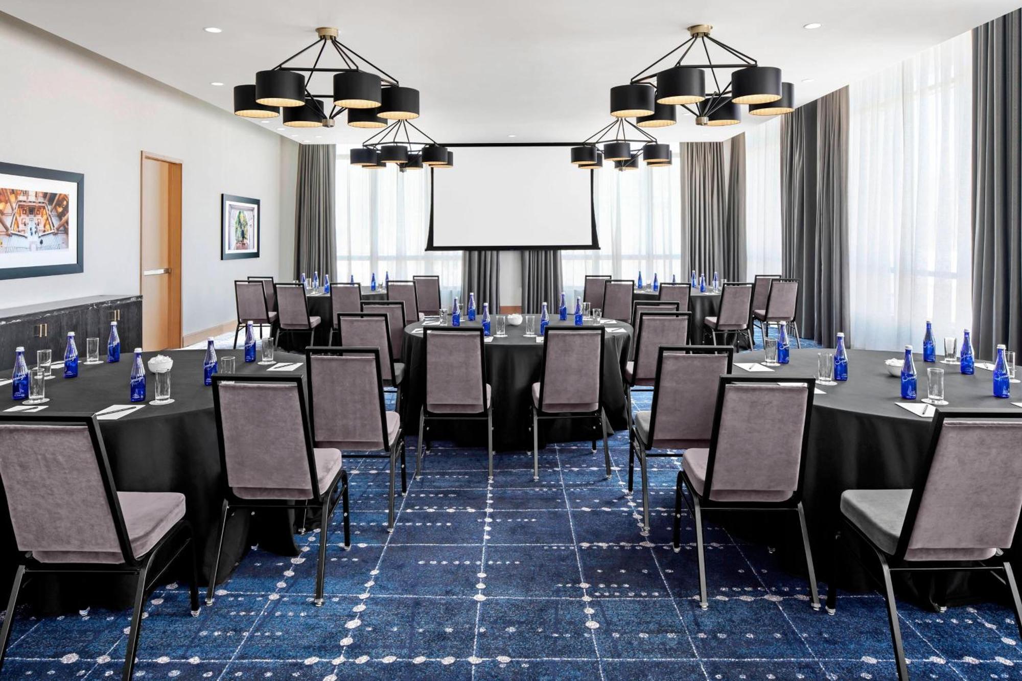 The Oaklander Hotel, Autograph Collection 3* Pittsburgh