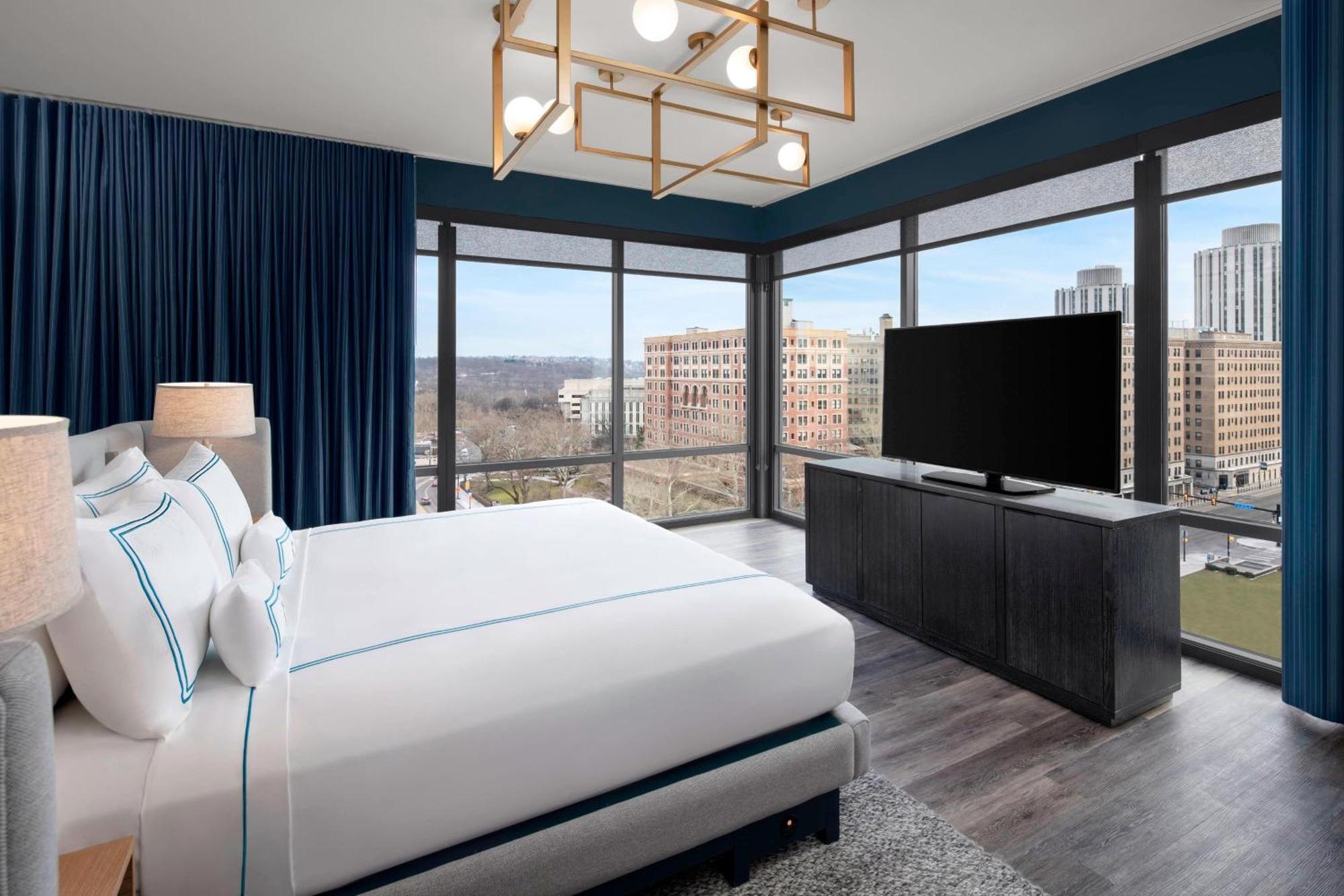 The Oaklander Hotel, Autograph Collection