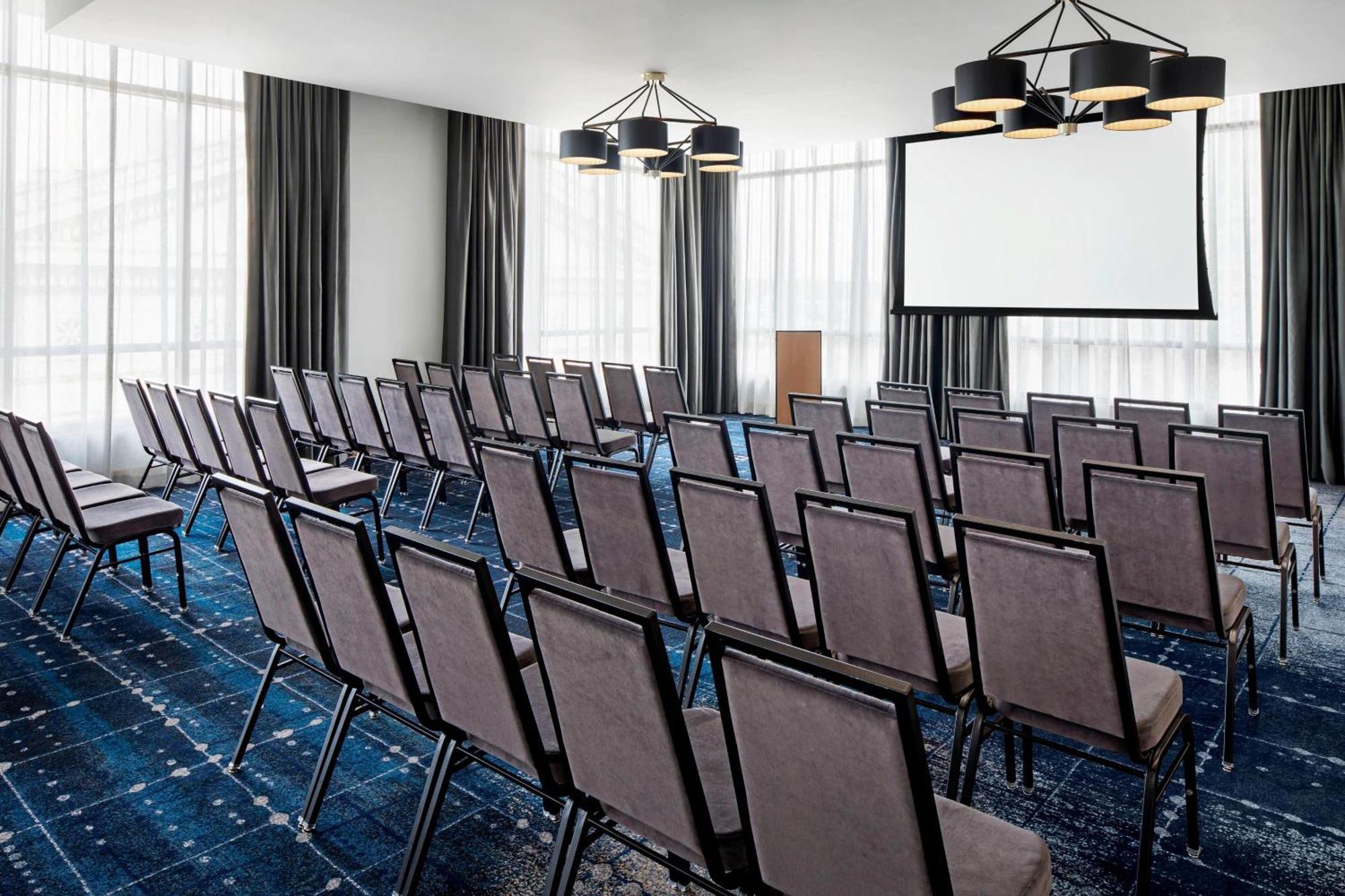The Oaklander Hotel, Autograph Collection Hotel 3*