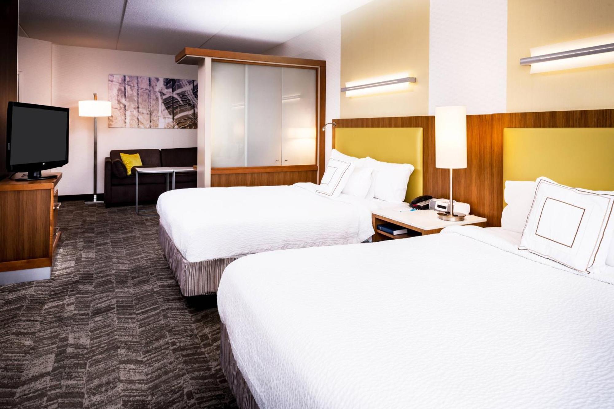 Springhill Southside Works Hotel 3*
