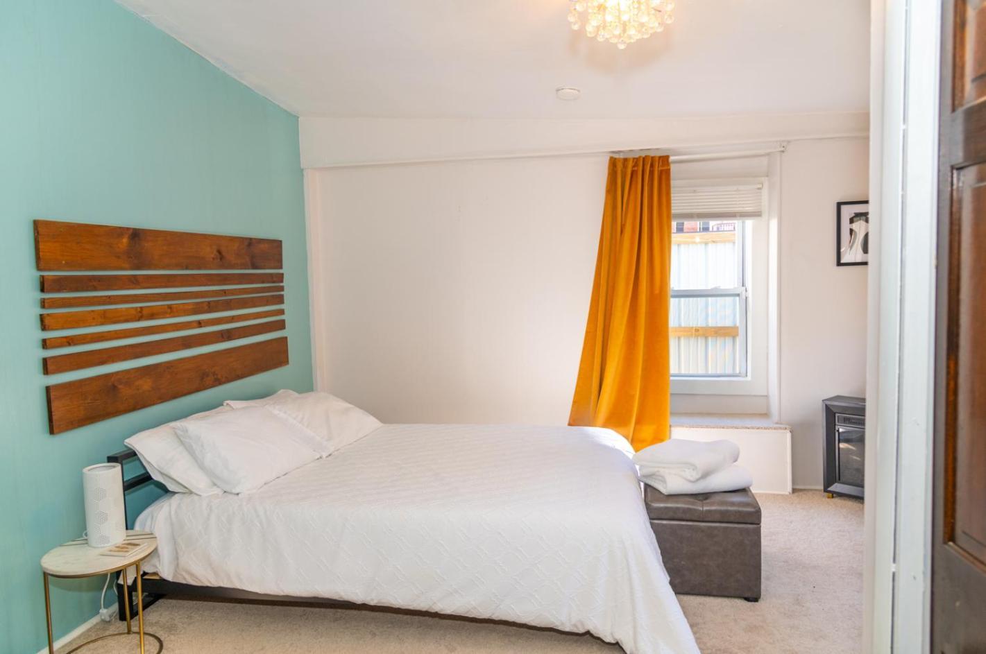 Cozy And Charming 3bd 2br In *