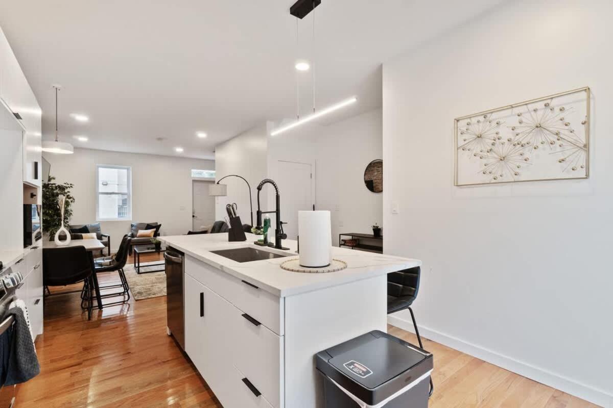 Ferienhaus 3 Bdrm 2 And A Half Bath - House Private Yard Duplex *