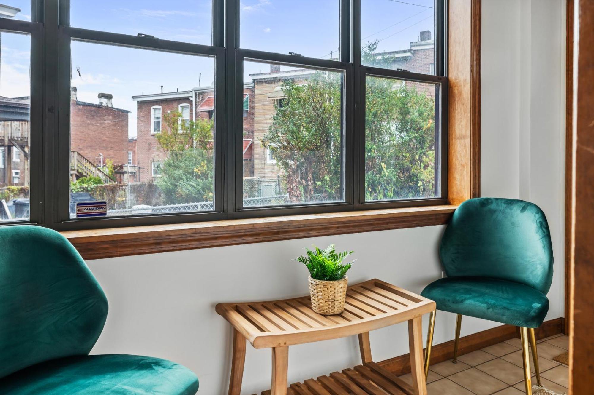Contemporary Loft 5-min To Downtown Acomodação com café da manhã  *