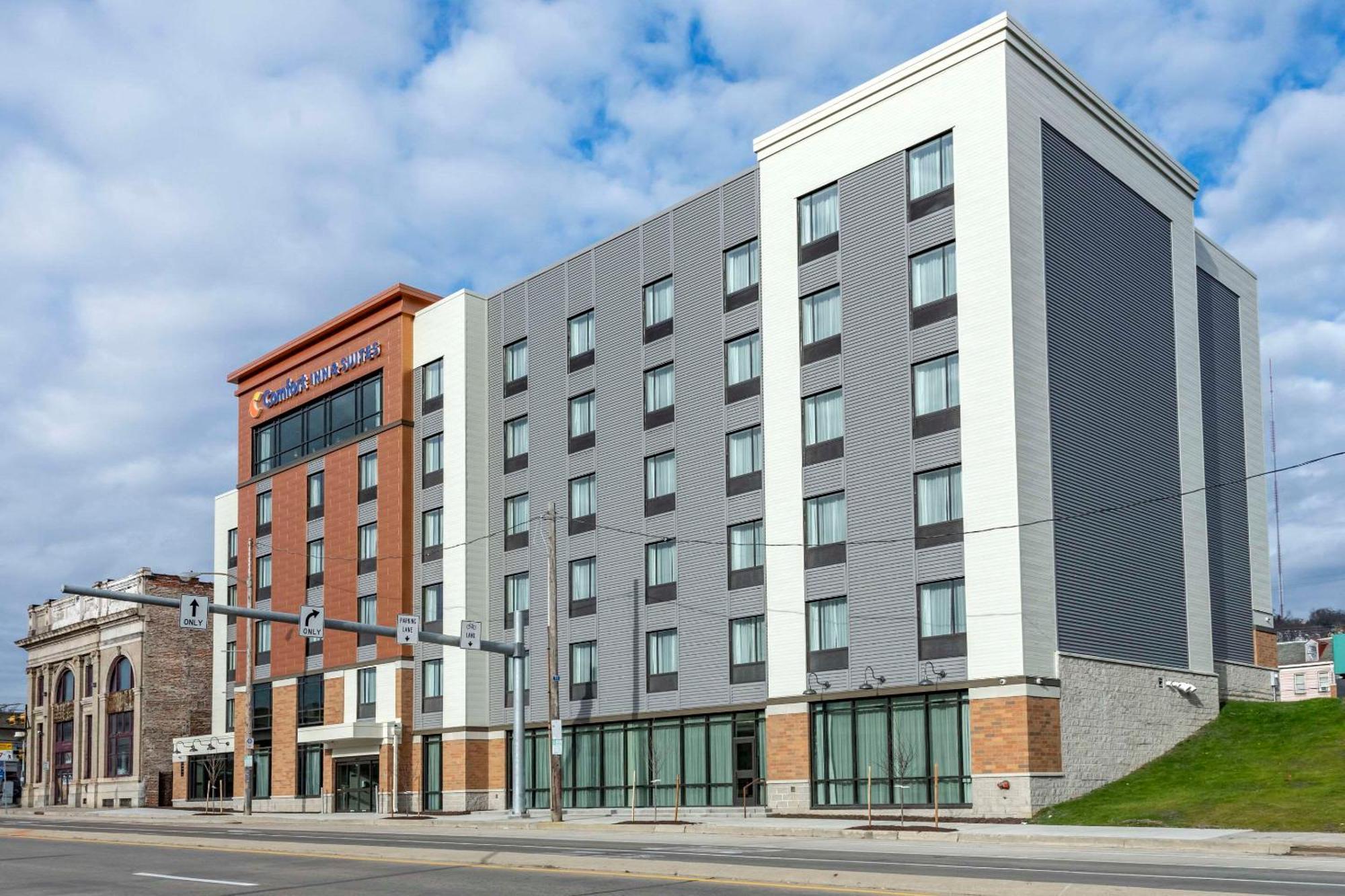 Hotel Comfort & Pittsburgh-northshore 3*