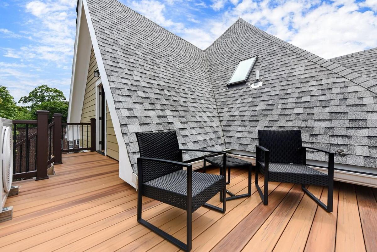 3 Bedroom House With Netflix, Free Parking, Near Hospitals, Shopping,food Pittsburgh