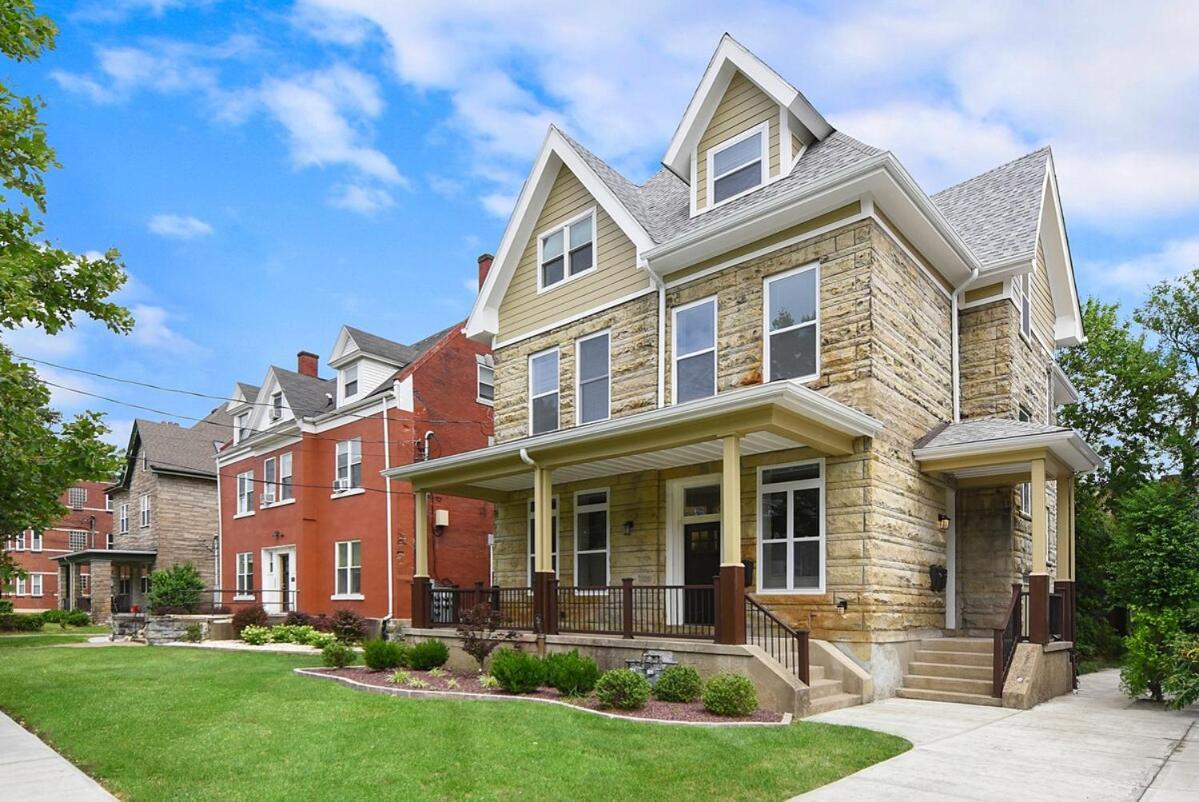 3 Bedroom House With Netflix, Free Parking, Near Hospitals, Shopping,food * Pittsburgh