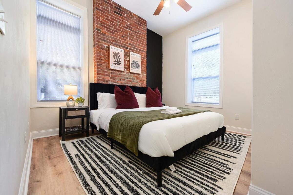 Free Parking, Netflix In East Liberty Near Shopping *