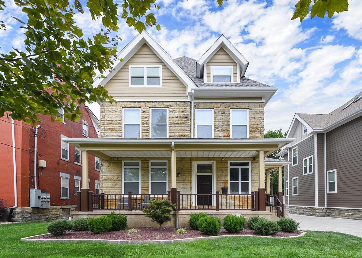 Apartment Free Parking, Netflix In East Liberty Near Shopping *